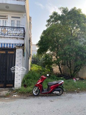 đất diện tích 100m - 5x20 , lê thị riêng , khu biệt thự quận 12 , phường thới an ,giá chào 8.3 tỷ