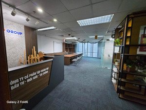 cho thuê văn phòng 140m2 gần công viên cầu giấy, 45 triệu/tháng