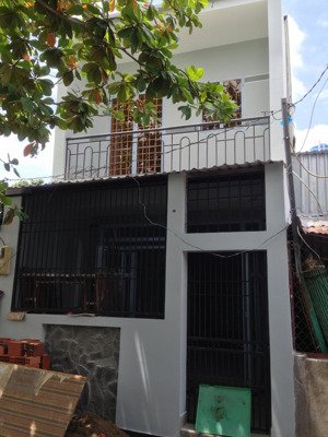 chính chủ cần bán nhà 2 lầu kèm đất thổ cư tổng diện tích lên đến 190m2