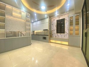 siêu hiếm, nhà dân xây ngoạ long 40m2, 10m ô tô tránh, sát ga metro minh khai, nhỉnh 6 tỷ