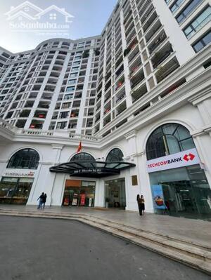 Bán Căn Hộ 2 Ngủ Tòa Royal City 72A Nguyễn Trãi 121m2 Hướng Đông Nam VIEW Bể Bơi 18 Tỷ.