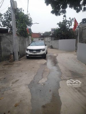 chính chủ bán lô đất trung tâm xuân mai,dt 142m giá chỉ 29 tr /1m sát chợ xuân mai lh 