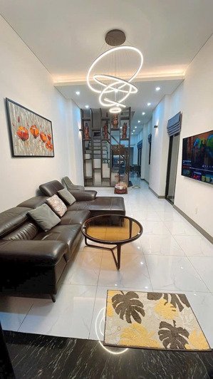 nhà gấp - 3 tầng - hxh - dt: 85m2 - giá 6,5 tỷ - tô ngọc vân - gần phạm văn đồng