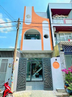 cần bán nhà 1t2l full nội thất hẻm 47 trường lưu