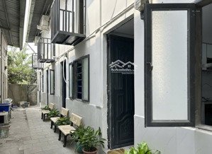 cho thuê phòng trọ 1 trệt 1 lầu - có ban công - gần làng đại học