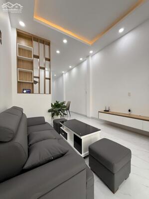 Bán nhà có sẵn nội thất,cách ĐL Đồng Khởi 100m