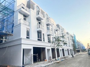 bán biệt thự mặt chung cư đang hoàn thiện chuẩn bị bàn giao 87m2 tại vlasta thủy nguyên