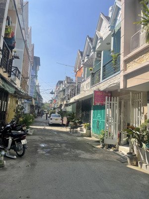 bán nhà dsh 1 trêt+ lầu kiên cố, 34.6 m2 , hẻm xe hơi 6m . giá hạt dẻ 1.950 tỷ nga