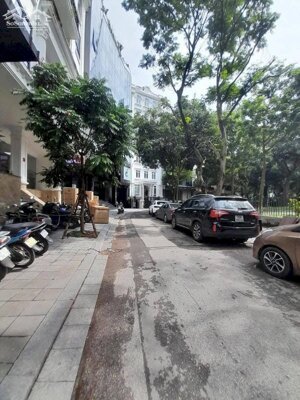 TÒA BUILDING CỰC HIẾM- Phố Trần Thái Tông 125m/ 9 tầng / mặt tiền 8.1m 89.9 tỷ - LH 0987881444