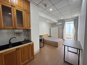 siêu phẩm chdv full nội thất, máy giặt riêng siêu thoáng sát cầu nguyễn văn cừ