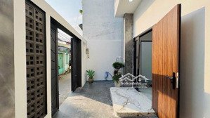 nhà mới tặng full nội thất xịn 2 tầng ngang 11m 3 pn 2 wc phú mỹ q7. giá chỉ 6.6 tỷ bớt lộc