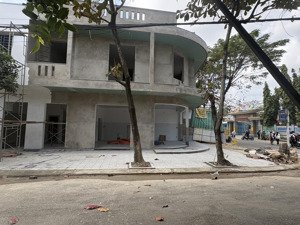 cho thuê mặt bằng 2 mặt tiền 50m2
