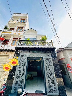 đón đầu tài sản tăng giá mạnh-nhỉnh 5 tỷ sở hữu ngay căn nhà 68m2, mặt tiền ngay ngã ba đông quang