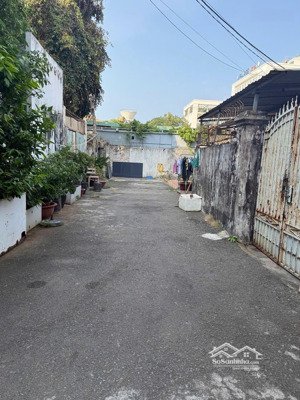 bán nhà cấp 4 quang trung, tp vũng tàu sát công viên bãi trước, hẻm ô tô tránh chỉ 9,5 tỷ bớt lộc