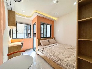 cho thuê căn hộ studio mới ban công cửa sổ lớn thang máy full nội thất ngay đường cao thắng quận 10