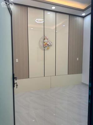  NHÀ PHỐ MỚI KDC LONG HÒA – MẶT TIỀN TL826