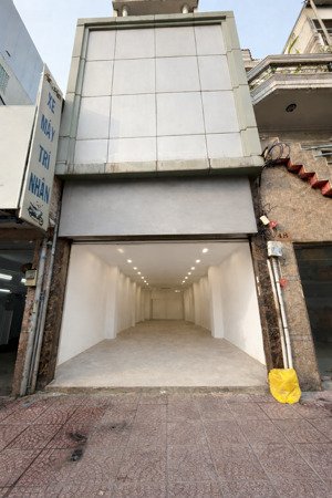 cho thuê mặt bằng kinh doanh 4.5x15m phù hợp nhiều ngành nghề