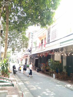 Bán nhà lô góc ngõ 52 Quan Nhân. DT 65m2 x 5T.Nhà 2 mặt ngõ đều ô tô tránh. Giá 33 tỷ.