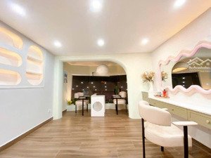 siêu hiếm khu vực có nhà bán. nhỉnh 29tỷ nhà đang có dòng tiền cực tốt. quận 10