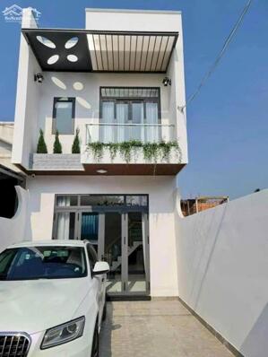 Xuất hiện căn nhà lầu giá rẻ nhất khu vực - Sổ riêng, thổ cư giá chỉ 1 tỷ 9x