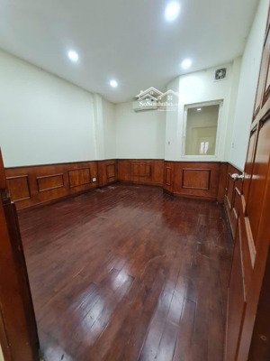 bán gấp nhà mặt tiền trần huy liệu quận phú nhuận dt 5,2x14 -5 tầng.giá chỉ 24 tỷ