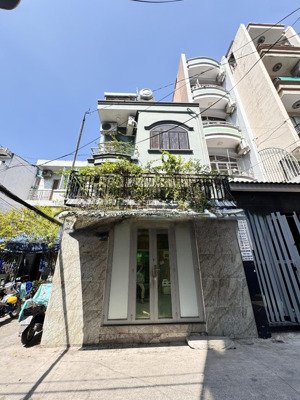 bán nhà hẻm góc 2mt hai bà trưng, p.vts, q3. dt: 4,3 nở hậu 5,5x20. cn: 94m2. giá: 17 tỷ