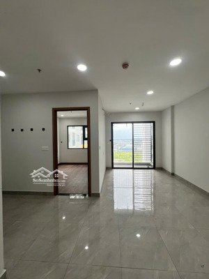 cho thuê căn hộ 42m2, 1pn+, giá 4tr/tháng, tầng 5, nhà trống ở ngay. lh: 