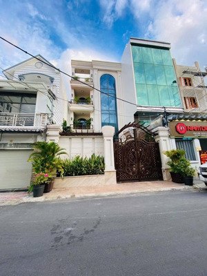 giá tốt cho đầu tư! chủ cần bán toà nhà mặt tiền đường bạch mã p.15 quận 10.dt:8x25m2 giá 73 tỷ