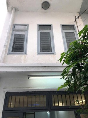 chính chủ cần bán nhà đường đình phong phú, 1 trệt 1 lửng dt 47,5m2, giá 3,7 tỷ, đang cho thuê 6 tr