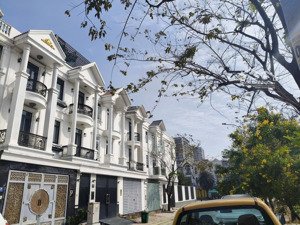 bán nhà mặt phố centana city, 9,6 tỷ, 100m2, 5mx20m 3 tầng vinhomes, vđ3