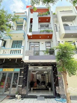 bán nhà 1 trệt 2 lầu đường hồ văn cống - nội thất đầy đủ - đường trước nhà 7m - giá 2 tỷ 950