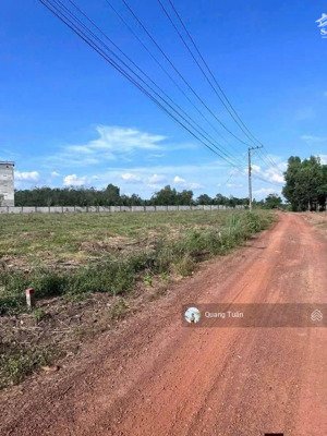 cần ra 1 sào đất đẹp gần khu dân cư, thuộc tp.hcm cách đường tạo lực - bắc tân uyên chỉ 6km