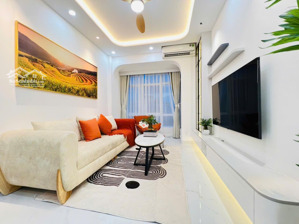 bán cc sky garden 3, giá :5,35 tỷ, 56m2, 2pn, 1wc, giá tốt, quận 7, hcm