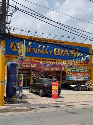 bán gấp nhà mt vĩnh lộc 60tr/m2 đang cho thuê 60tr/th gần ub xã vĩnh lộc b