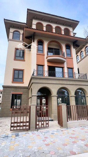 cần bán căn biệt thự 4 tầng đơn lập 290.1m2 đẳng cấp, giá ưu đãi tốt nhất thị trường