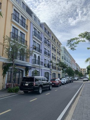 chính chủ cho thuê nhà liền kề mặt biển. (tầng 1-4) tại khu harborbay thuộc dự án bim