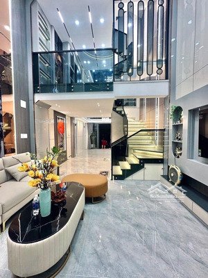 siêu phẩm 5 tầng btct - gần chợ phạm văn bạch- tân bình- dt 53m2- nở hậu - full nội thất