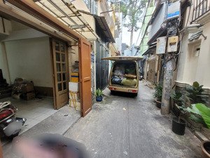 bán nhà hẽm 15 trần phú , cách q1 300m , khu giáo chức , gần trường chuyên , đh, ga metro tương lai
