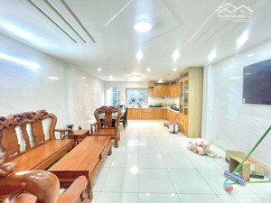 nhà mới ở ngay, mặt tiền q8, diện tích khủng 120m (5x24), ô tô vào nhà, tặng full nội thất xịn