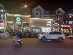 cực hiếm huỳnh thúc kháng mặt tiền 10m 2 tầng rộng trung tâm đống đa