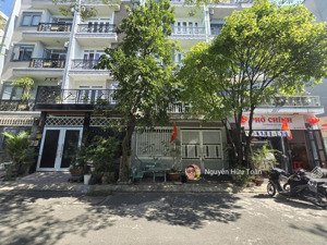 8,4t - 4 tầng st 5,7x11m đường 8m thông nguyễn oanh. gần công viên.