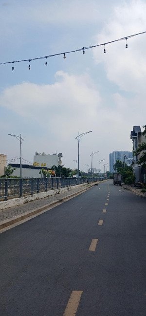 đất bán thông số đẹp 232 m2 ngang 9.5m đường thạnh lộc 19 p.thạnh lộc quận 12 (p.an phú đông mới)