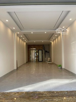 nhà ngõ 106 nguyễn lam 90m giá đầu tư - 7 tầng - gara 3 oto - thang máy vài bước ra phố