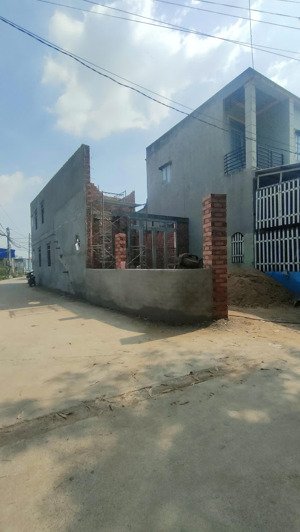 nhà mới xây - 2 mặt tiền - giá chỉ 2,3 tỷ - hương lộ 12, ấp bà ký, long phước, long thành, đn