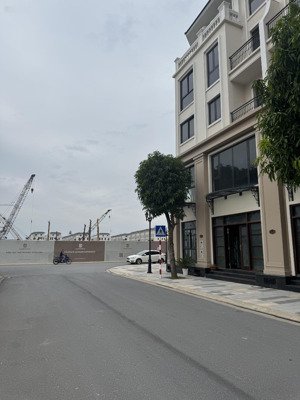 rẻ nhất ocp2 lk cx15 gần sảnh chung cư, công viên 64m2, giá 9,5 tỷ. đã có sổ đỏ lh:0985430011