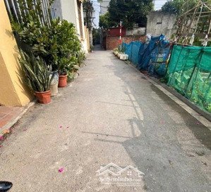 bán lô đất 63m2 trâu quỳ vị trí cực đẹp, oto vào tận đất, giá 117tr/m2