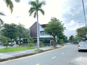 cần bán đất biệt thự đường vũ thành năm ( dt : 336 m2 ) - hoà xuân , đà nẵng .