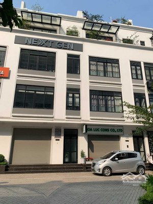 cho thuê nhà hoàng cầu - đống đa. diện tích: 80m2, 5 tầng, mặt tiền: 6m, 25tr/th, lho974671202