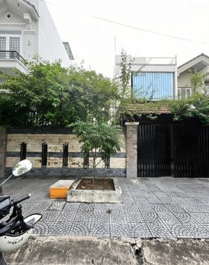 siêu phẩm lô đôi mặt tiền đường hòa minh 3, dt 145m, ngang 9m. chỉ 50m ra đến biển nguyễn tất thành