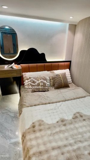 bán nhà hoàng sa quận 3 sát mặt tiền 3 tầng btct 3pn thoáng đẹp ở ngay giá 5,3 tỷ